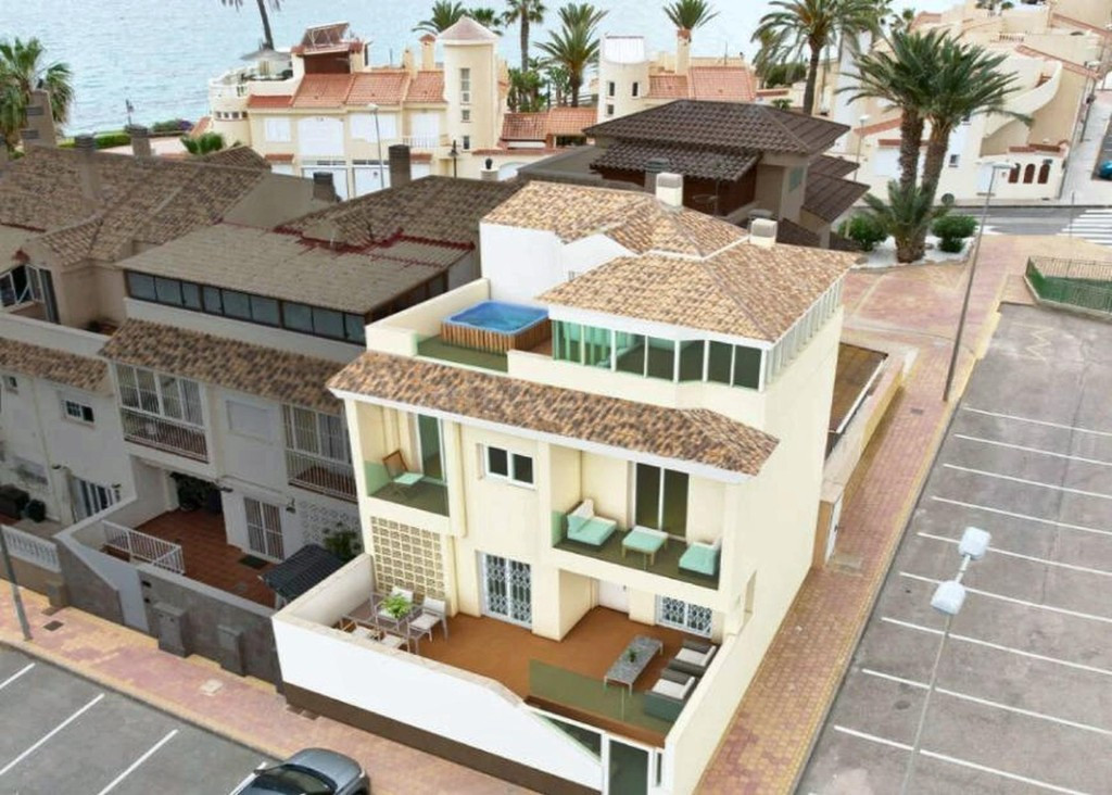 ISLA PLANA TRIPLEX ESPECTACULAR