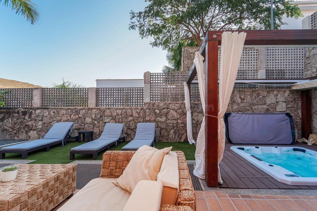 Privacidad, espacio y vistas en Tauro, Magnífica casa de esq - foto 3
