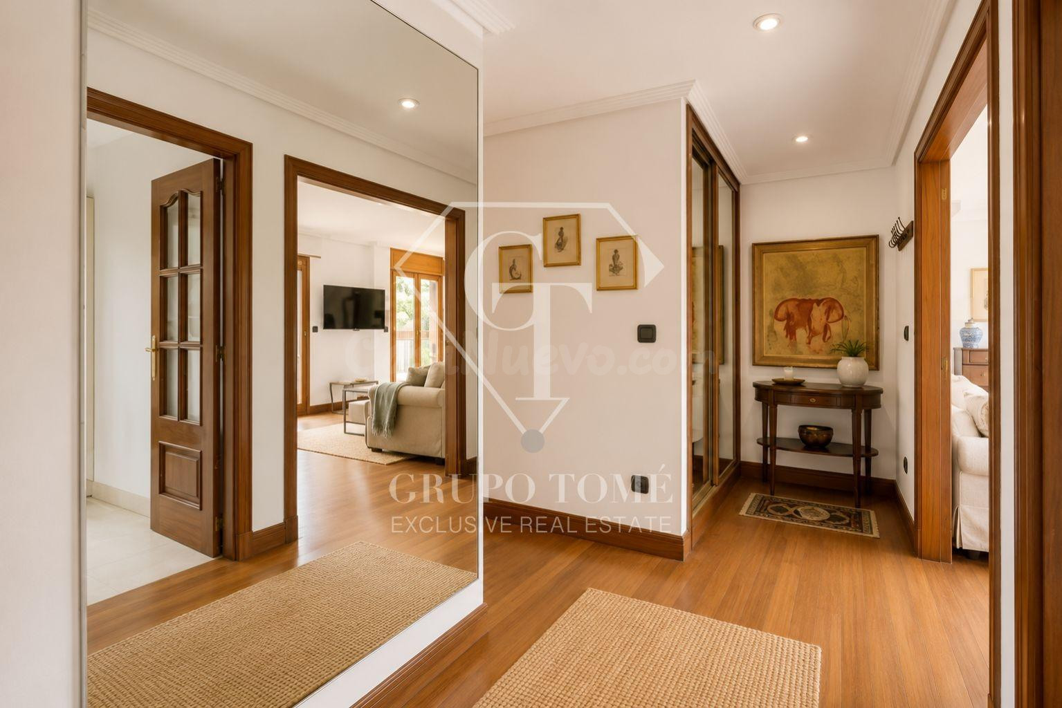 Amplia vivienda en Aiete con una excepcional terraza de 328  - foto 4