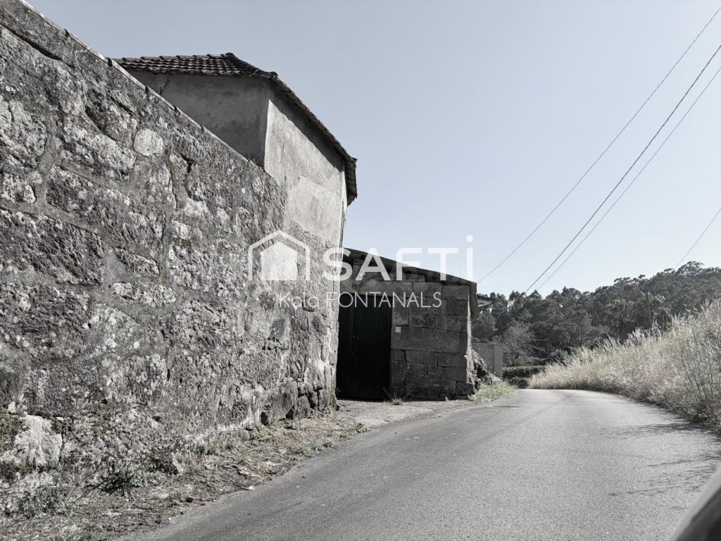 Exclusiva casa de piedra gallega para restaurar en Vilaboa: un proyecto único con encanto y vistas abiertas