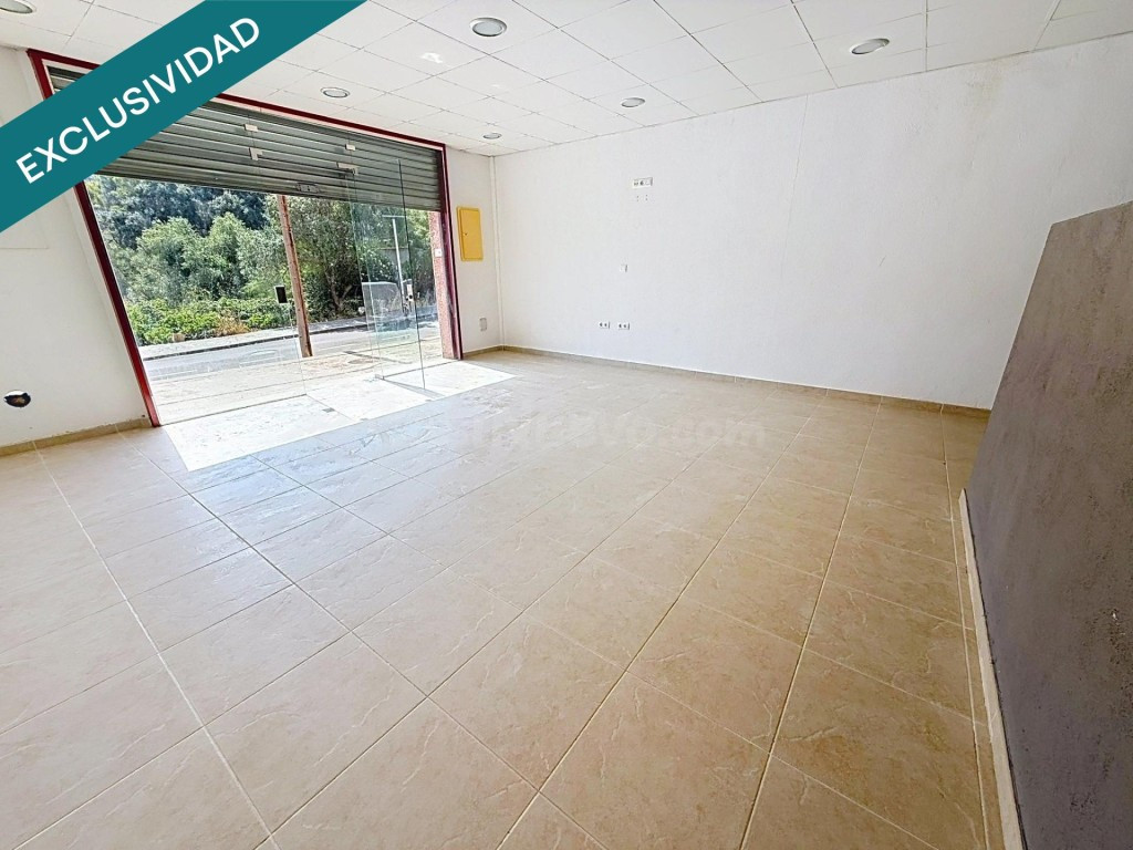 Local 64m² con aseo y despacho, garaje incluido - foto 4