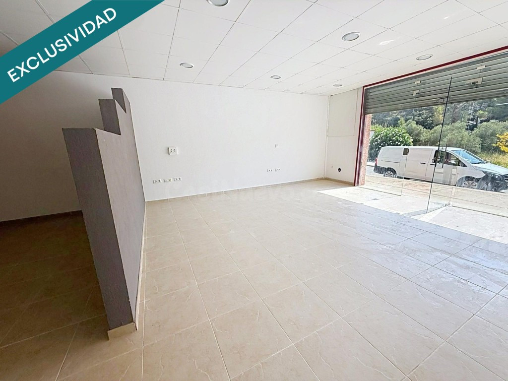 Local 64m² con aseo y despacho, garaje incluido - foto 5