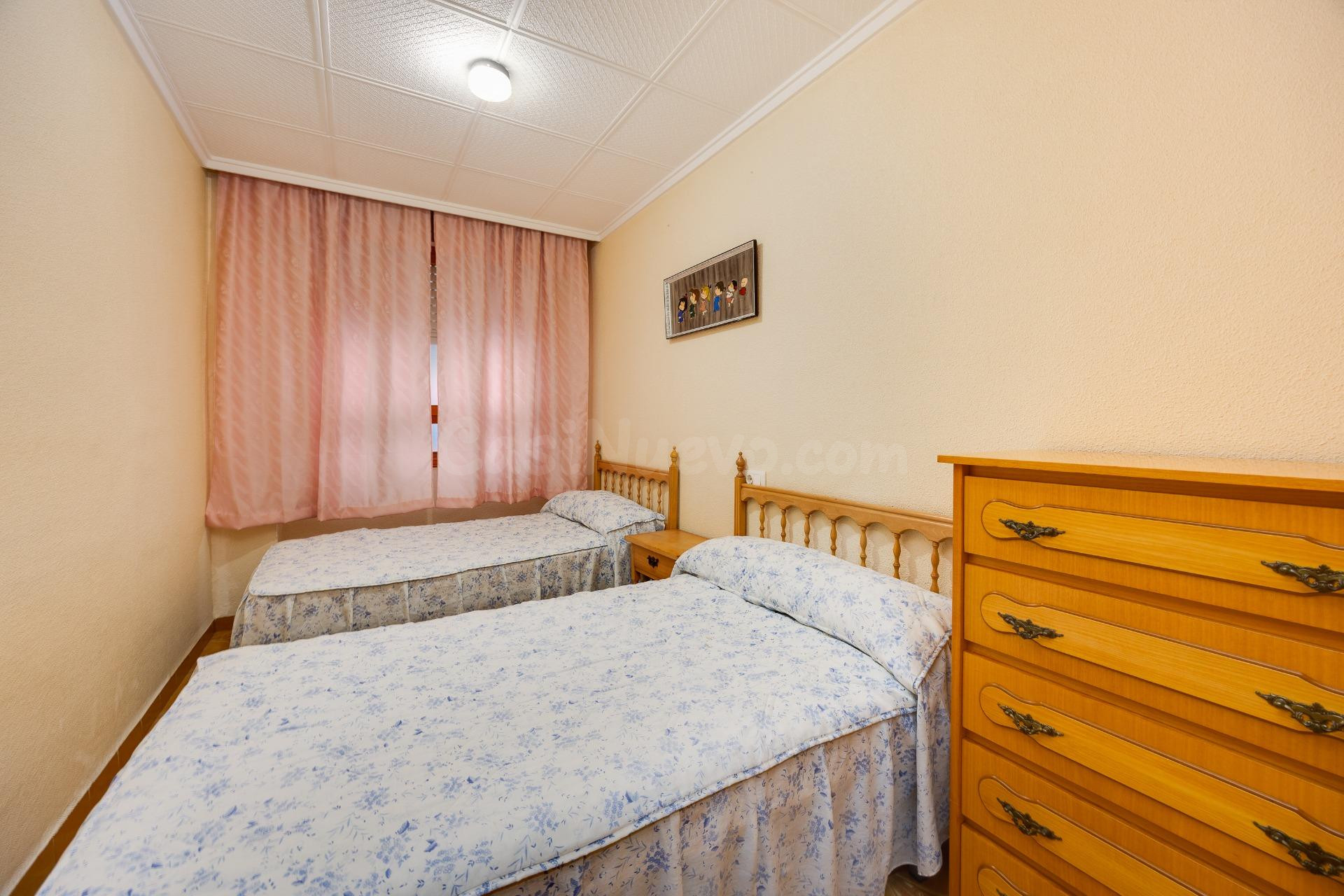 Apartamento en primera línea con vistas frontales al mar en  - foto 3