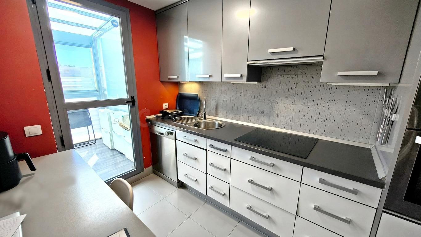 Espectacular Ático de 2 habitaciones y 3 terrazas en la excl - foto 4