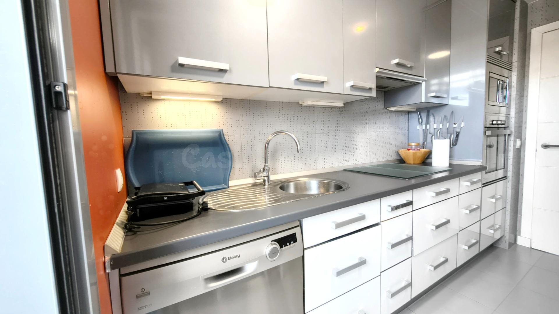 Espectacular Ático de 2 habitaciones y 3 terrazas en la excl - foto 5