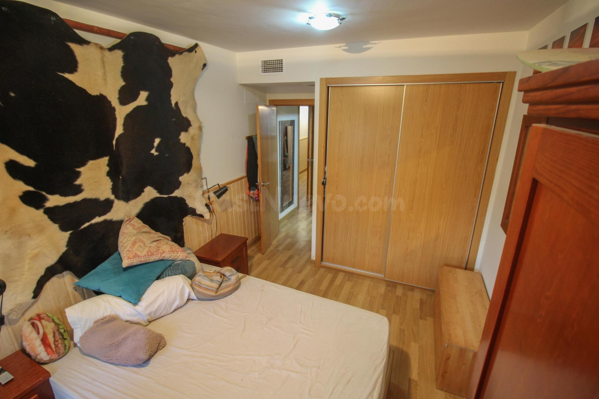 Acogedor piso de 2 dormitorios con piscina, terraza y vistas - foto 4
