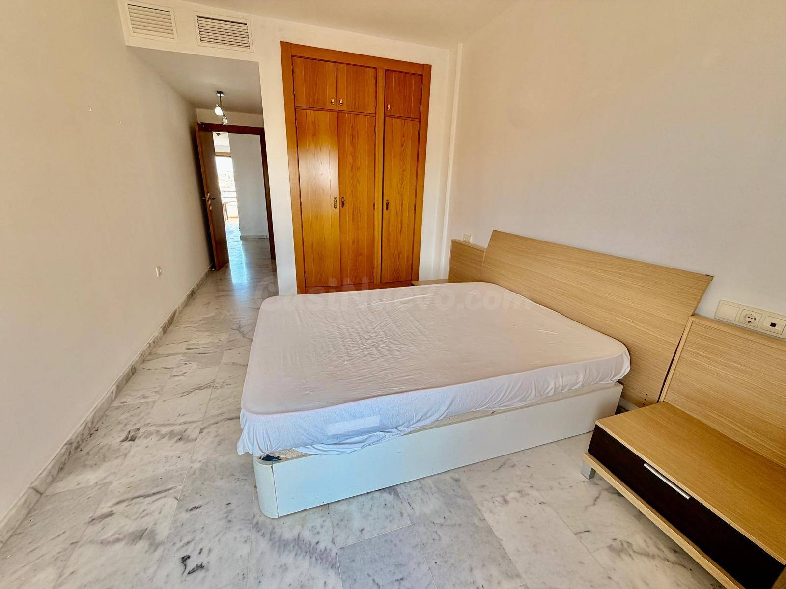 Piso de tres dormitorios con terraza y vistas al mar en Benalmadena, Costa del Sol - foto 3