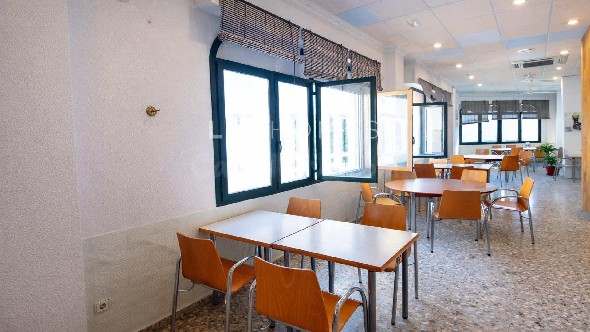 Local con gran potencial en El Campello - foto 4