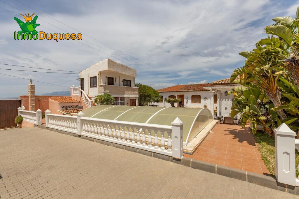 GRAN VILLA de UNA SOLA PLANTA en MOTRIL - foto 3
