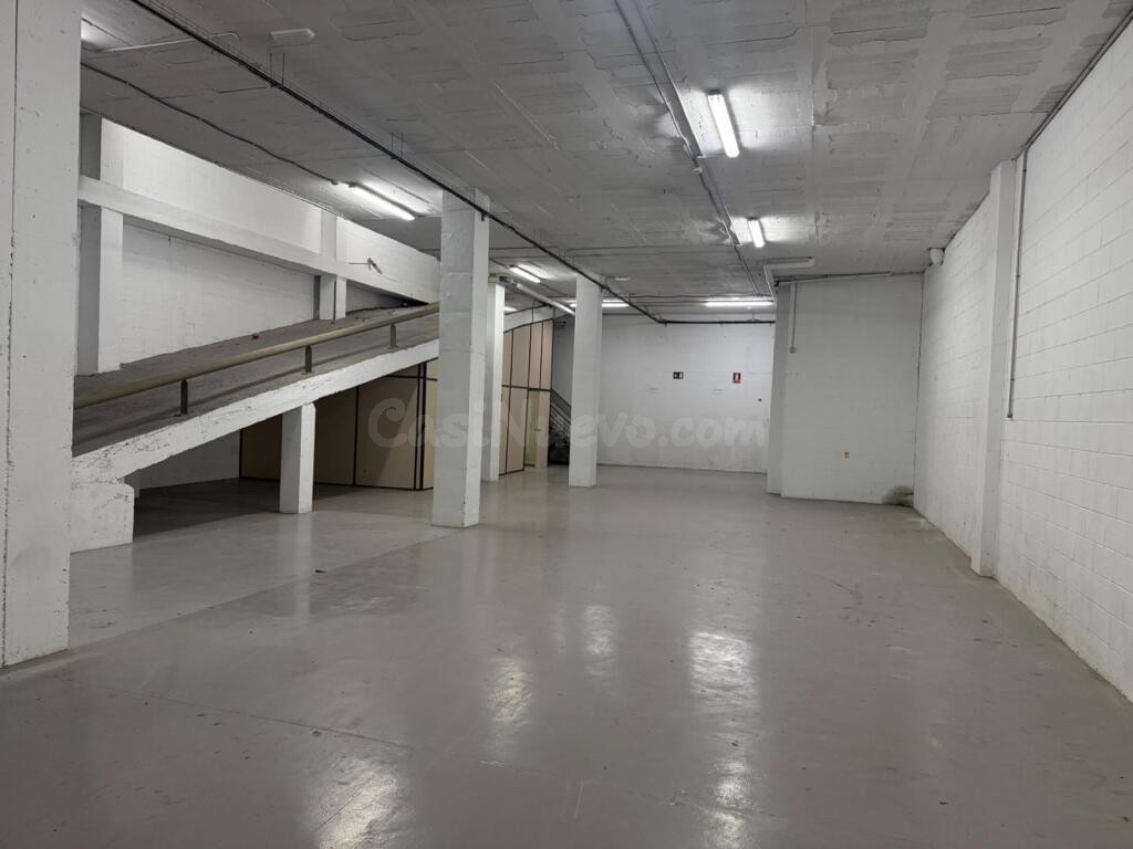 NAVE EN VENTA EN MATARÓ - foto 5