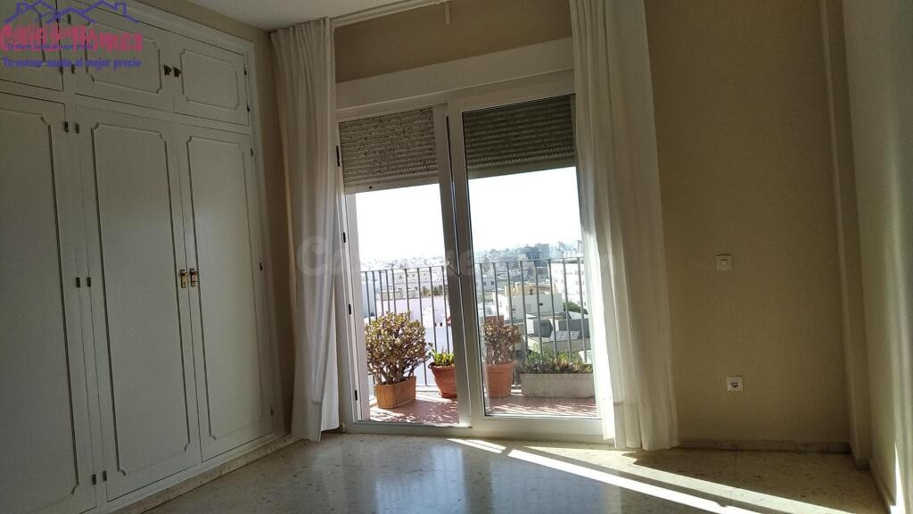 AMPLIA VIVIENDA SEÑORIAL ZONA BAHIA BLANCA - foto 4