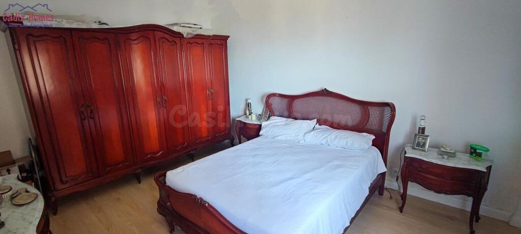 AMPLIA VIVIENDA A LOS PIES DE LA CALETA - foto 4
