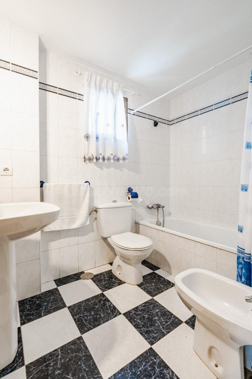 Adosada en Venta en Estepona Málaga - foto 5