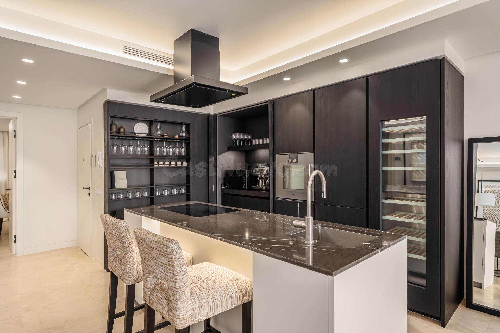 APARTAMENTO DE LUJO EN PUENTE ROMANO COMPLETAMENTE REFORMADO - foto 4