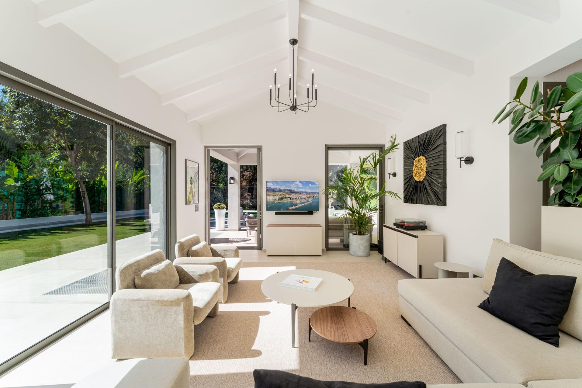 VILLA DE LUJO EN NUEVA ANDALUCIA, LA CERQUILLA, MARBELLA - foto 3