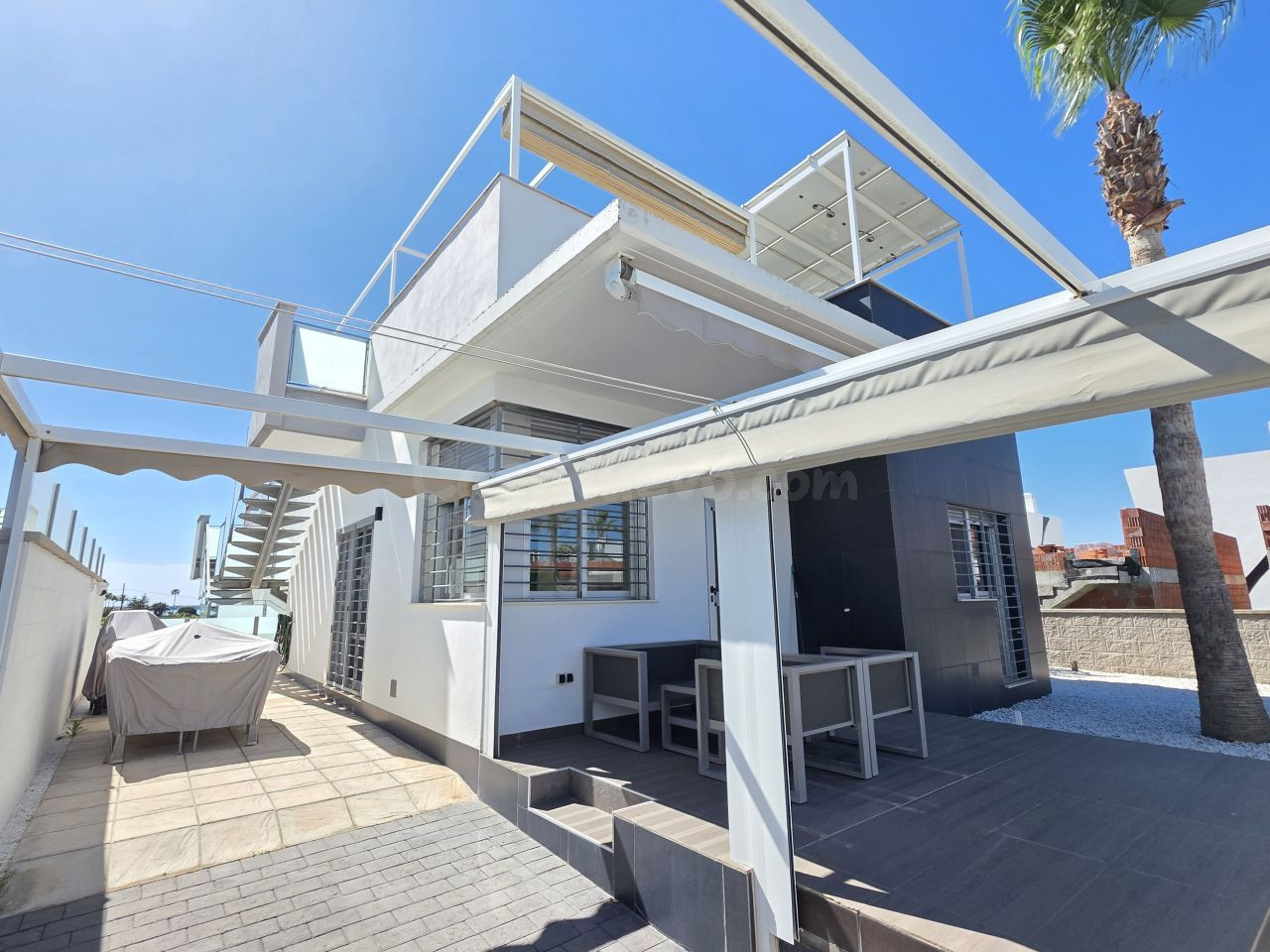 Bungalow 2 habitaciones 70m² en venta - Centro de la Ciudad Quesada