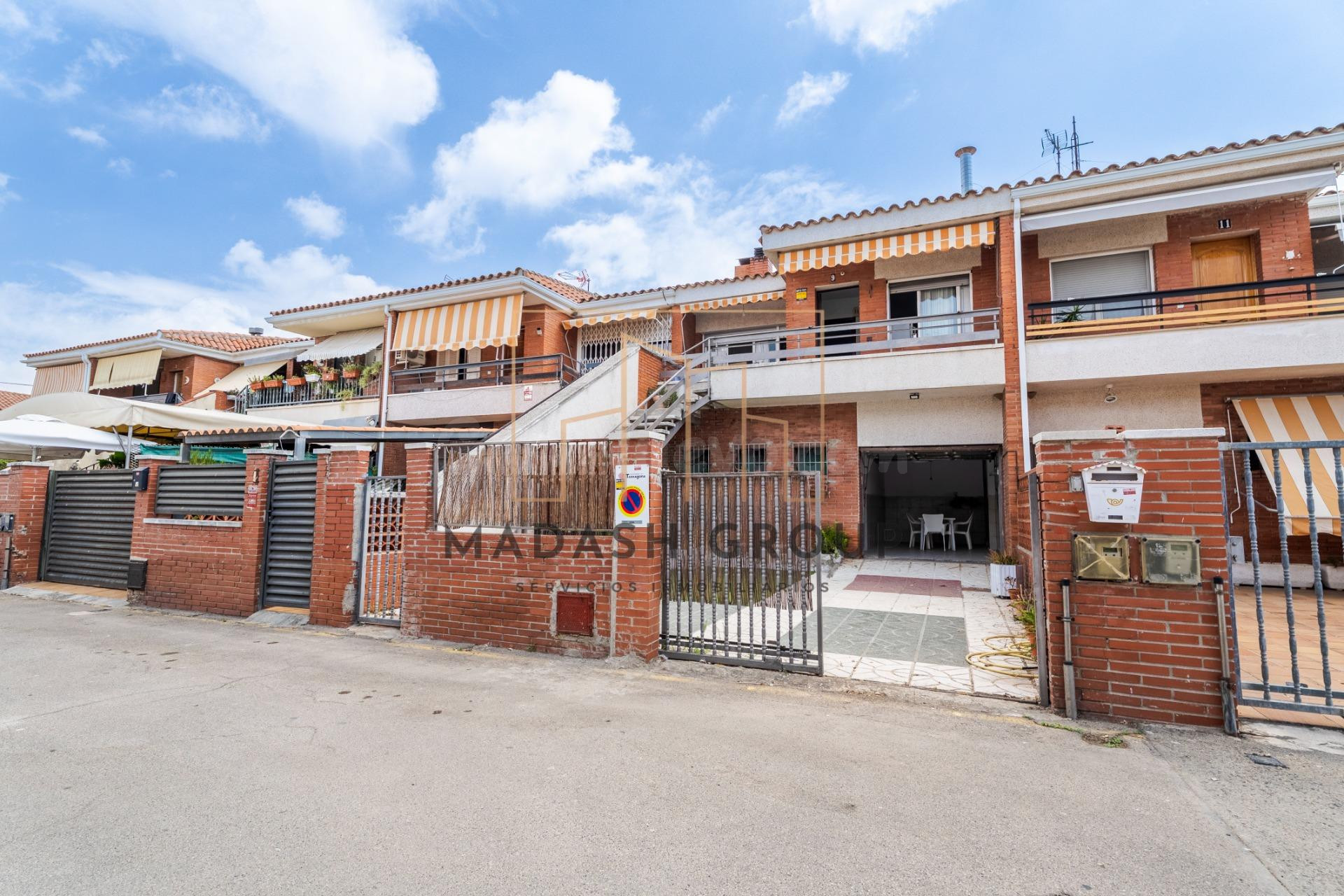 Adosado de 142 m2 con jardín, terraza y chimenea en Sant Salvador – Tarragona