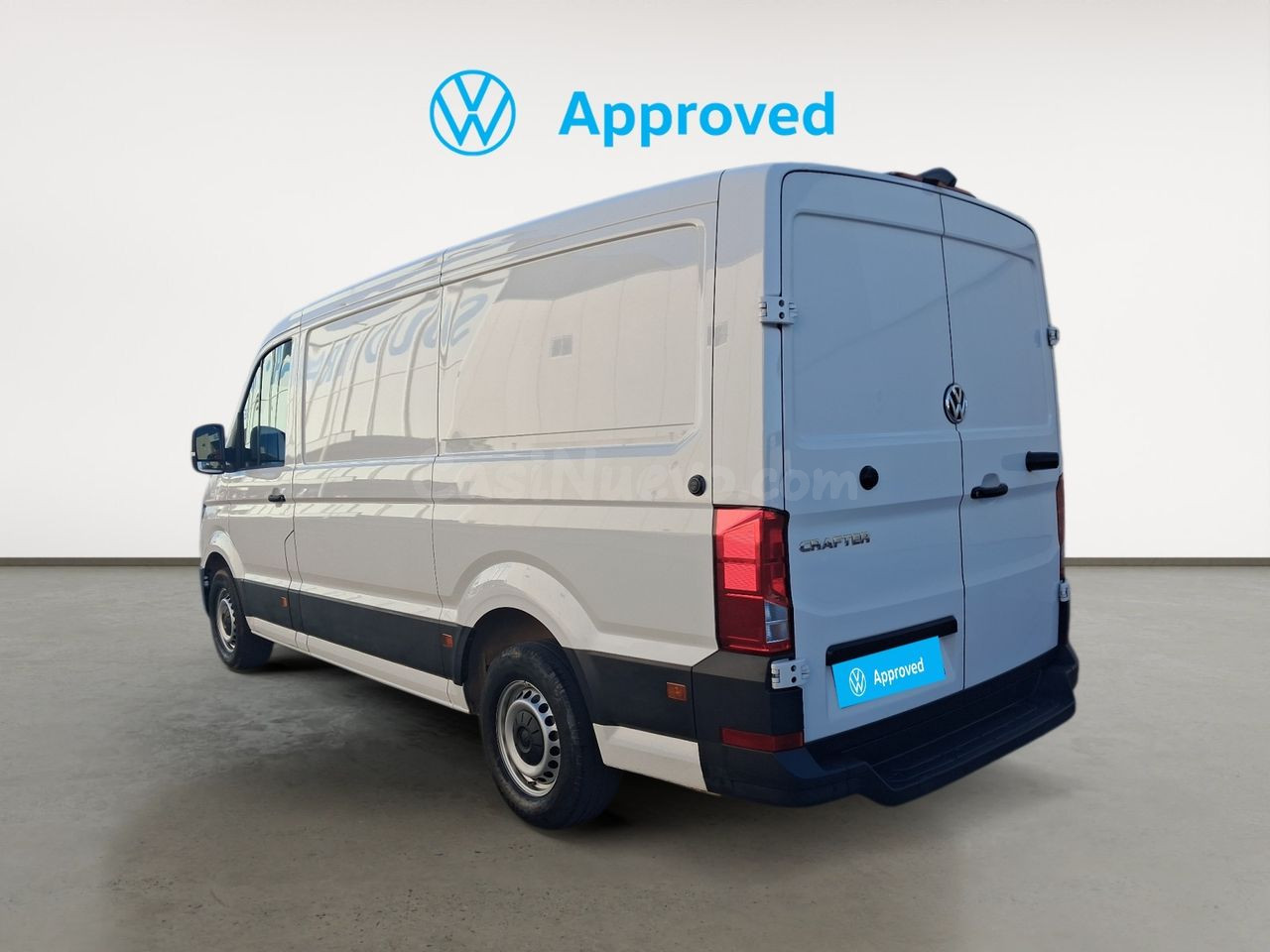 Volkswagen Crafter 35 FURGON BATALLA MEDIA L3H2 2.0 TDI FWD  - foto 2