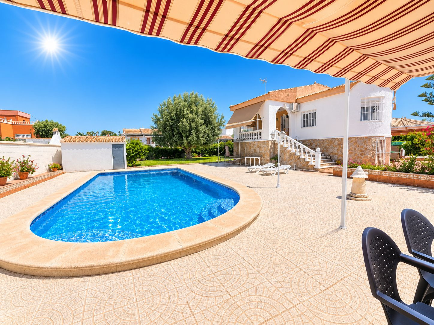 Villa 5 habitaciones 200m² en venta - La Siesta - El Salado - Torreta