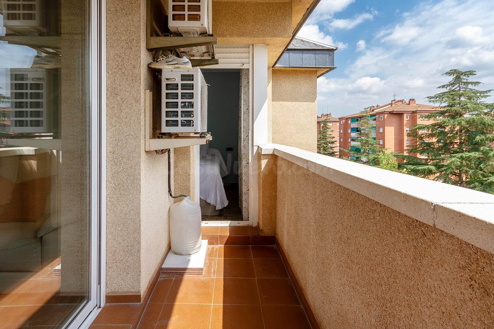 ÚNICO EN EL BARRIO DE CAMI FONDO DE MARTORELL - foto 4