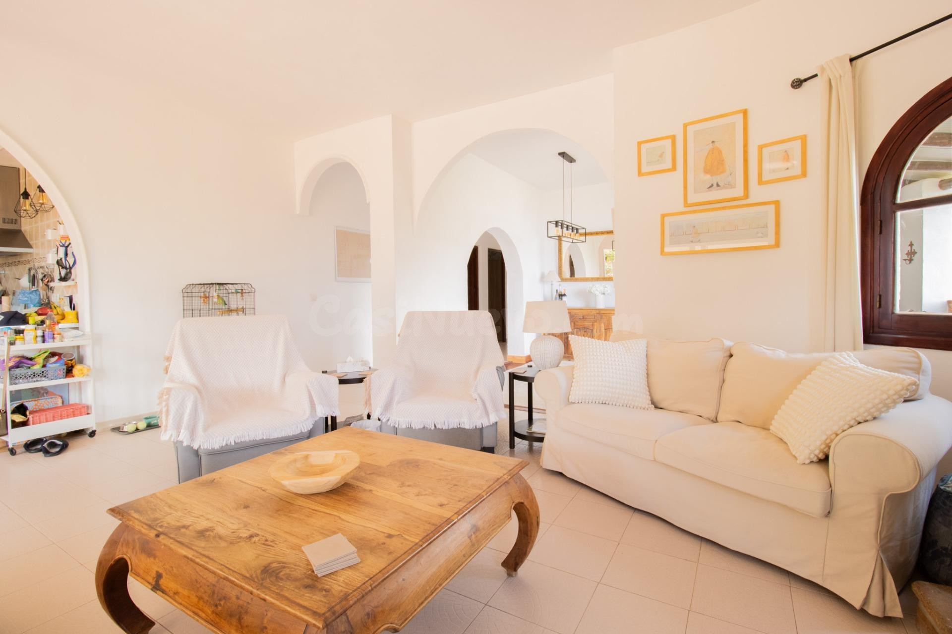 Fantástica villa con piscina privada y amplios espacios - foto 3
