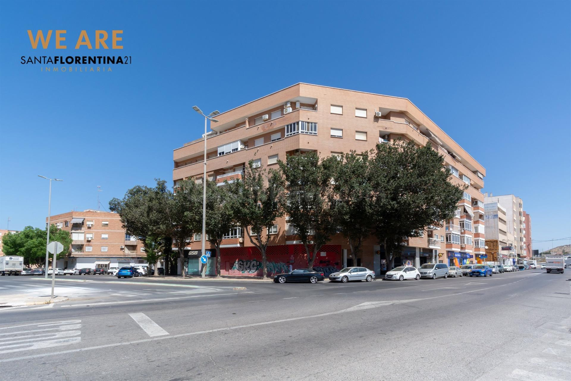 VIVIENDA EN VENTA EN BARRIADA SAN GINÉS....!!!!