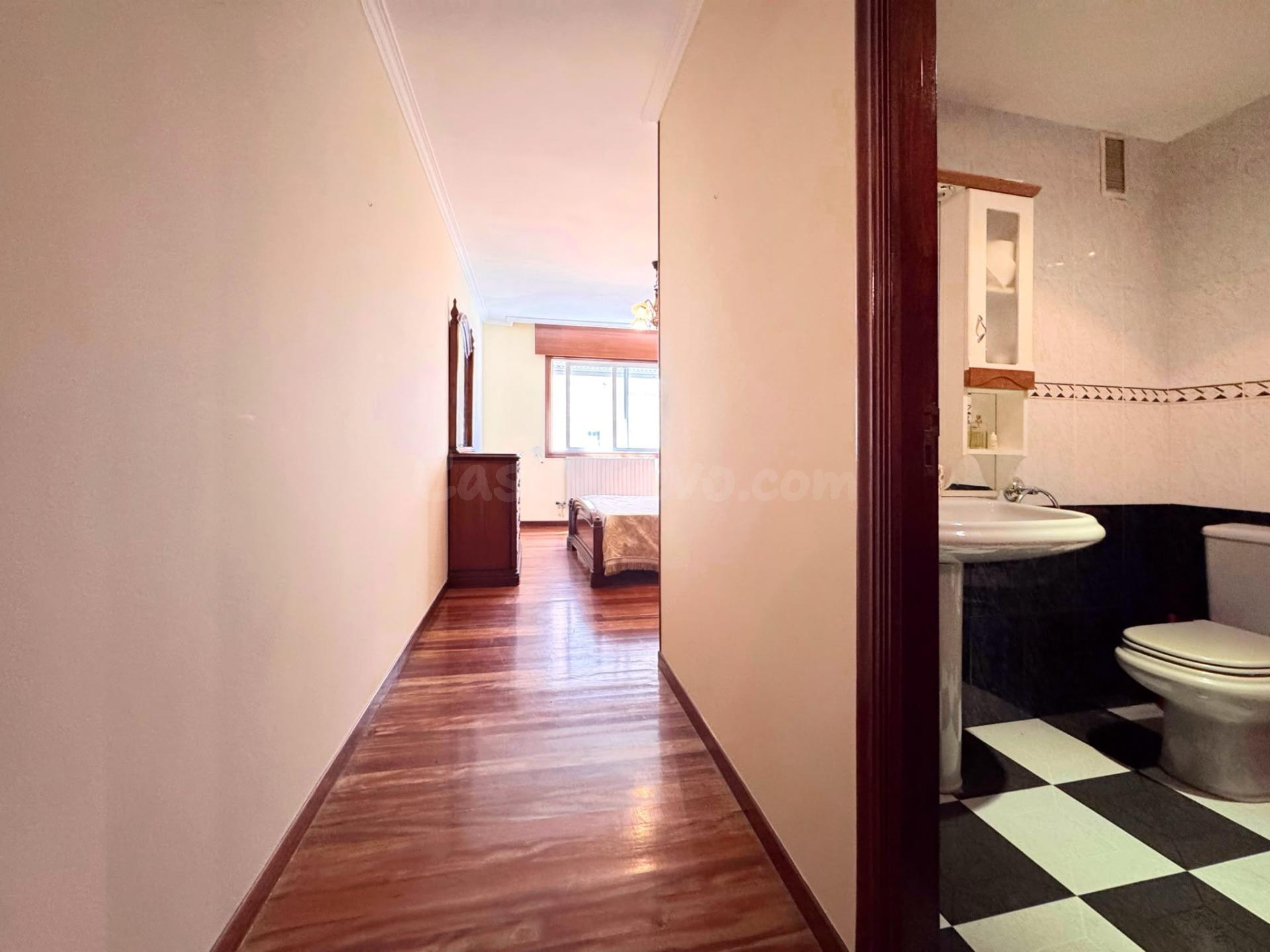 PISO AMPLIO DE TRES habitaciones PARA LARGA DURACIÓN - foto 5