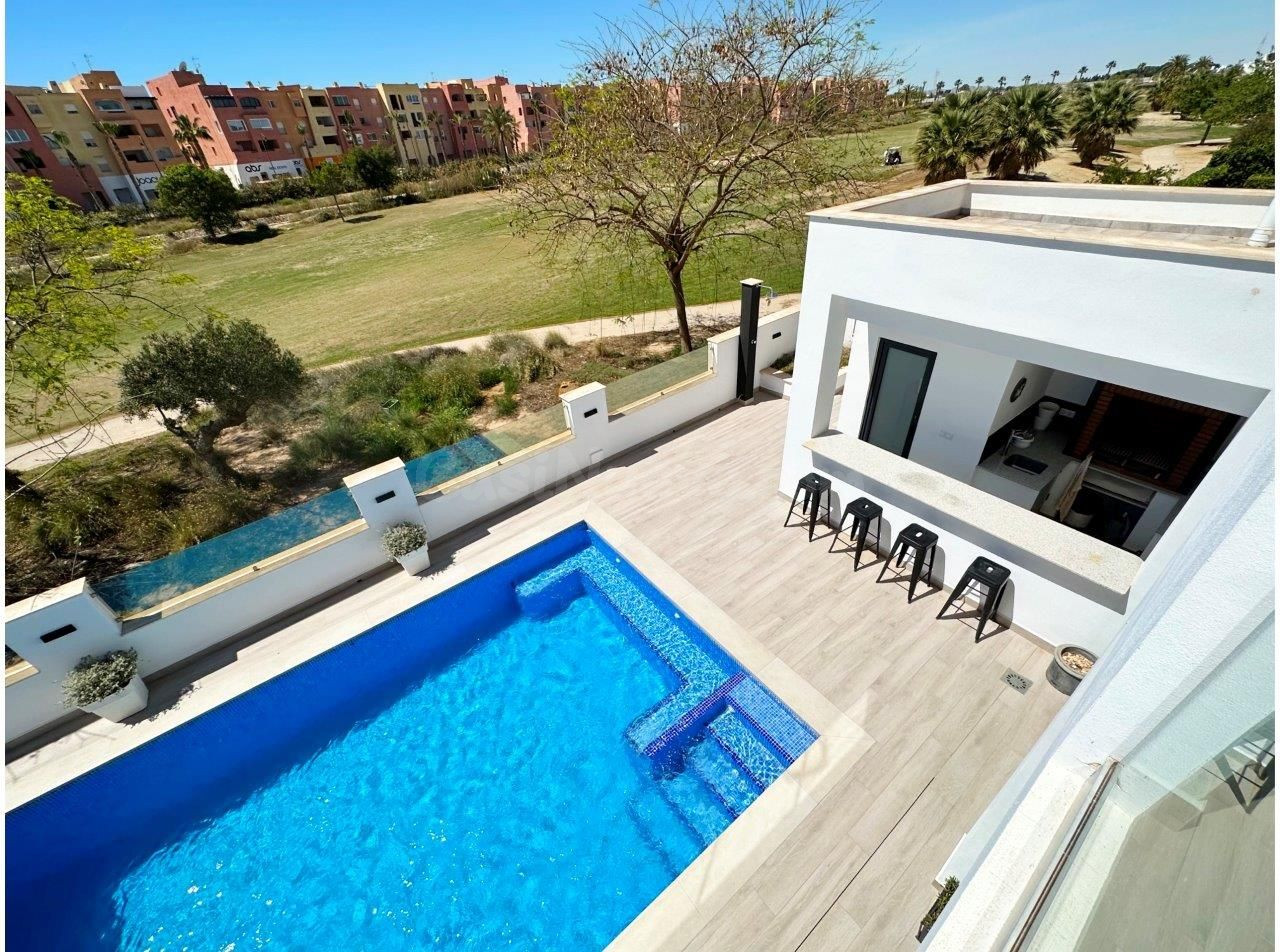 Villa 5 habitaciones en venta - Mar Menor Golf Resort - foto 2