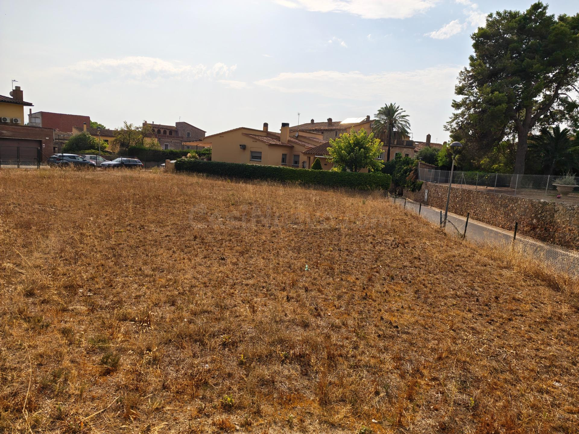 Terreno para promoción.Oportunidad única en Ullà - foto 4