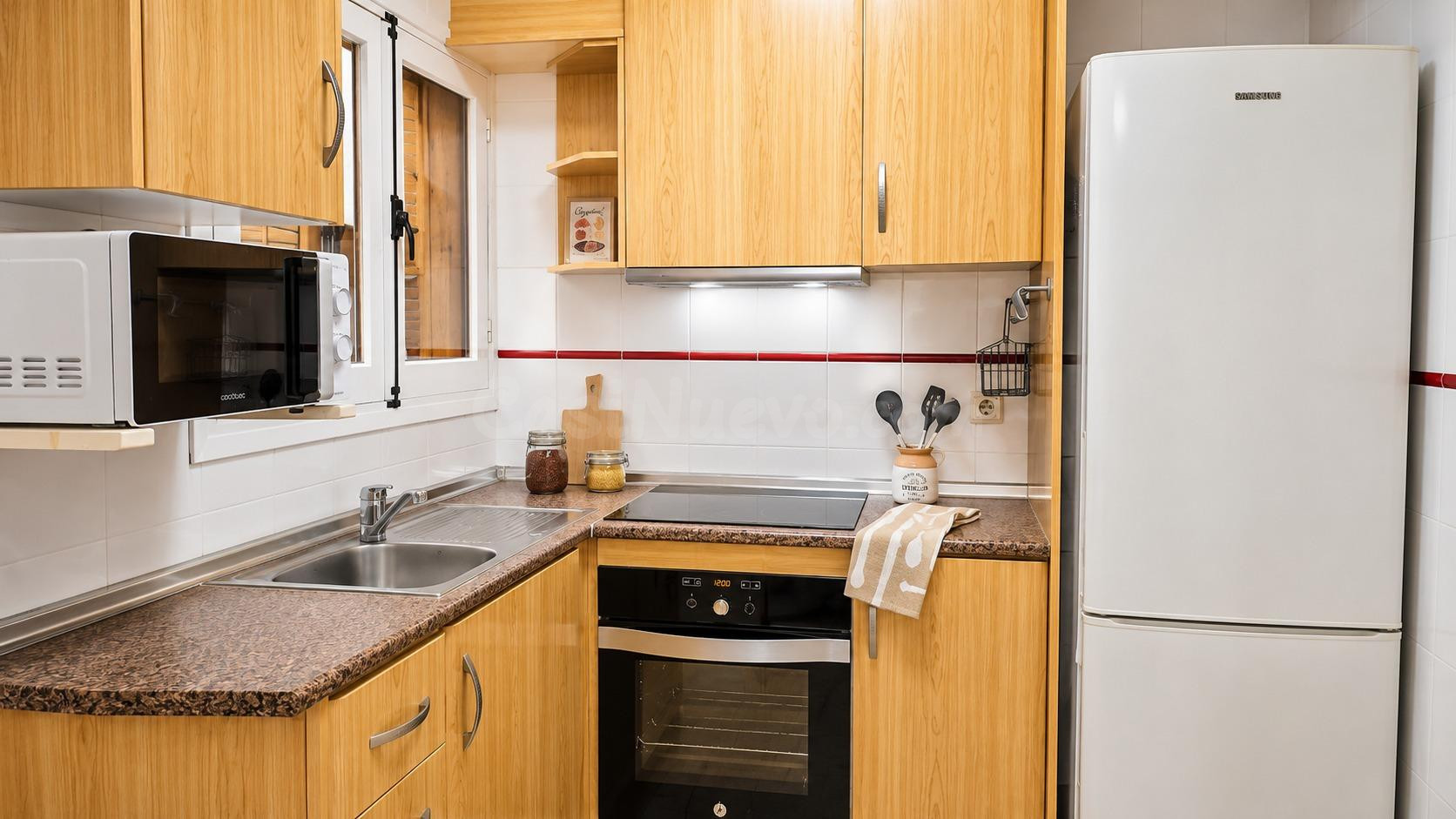 Apartamento de 2 dormitorios con garaje incluido en zona Ave - foto 3