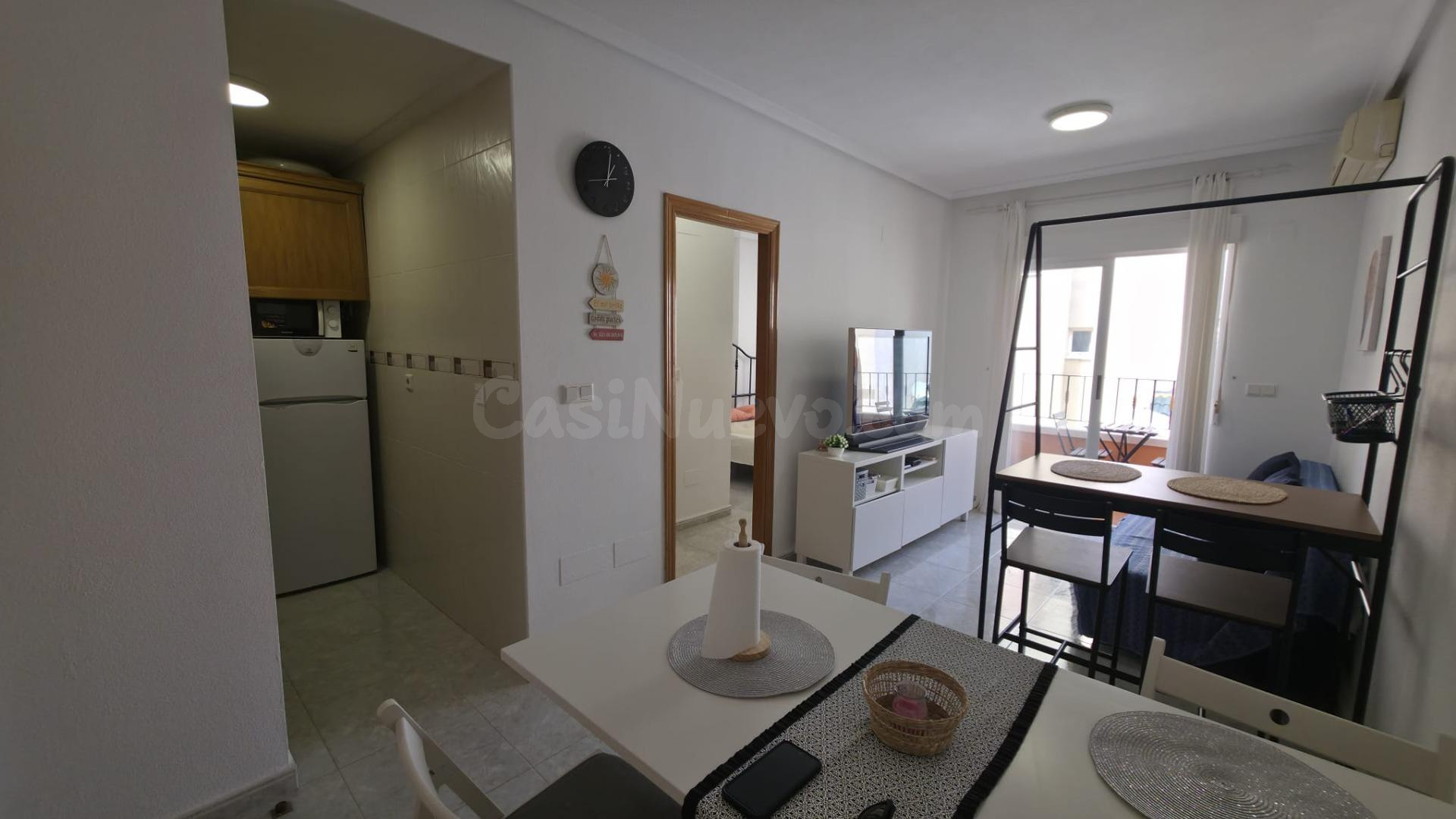 Apartamento en Torrevieja playa de Los Locos en Perfecto Estado por €129,900