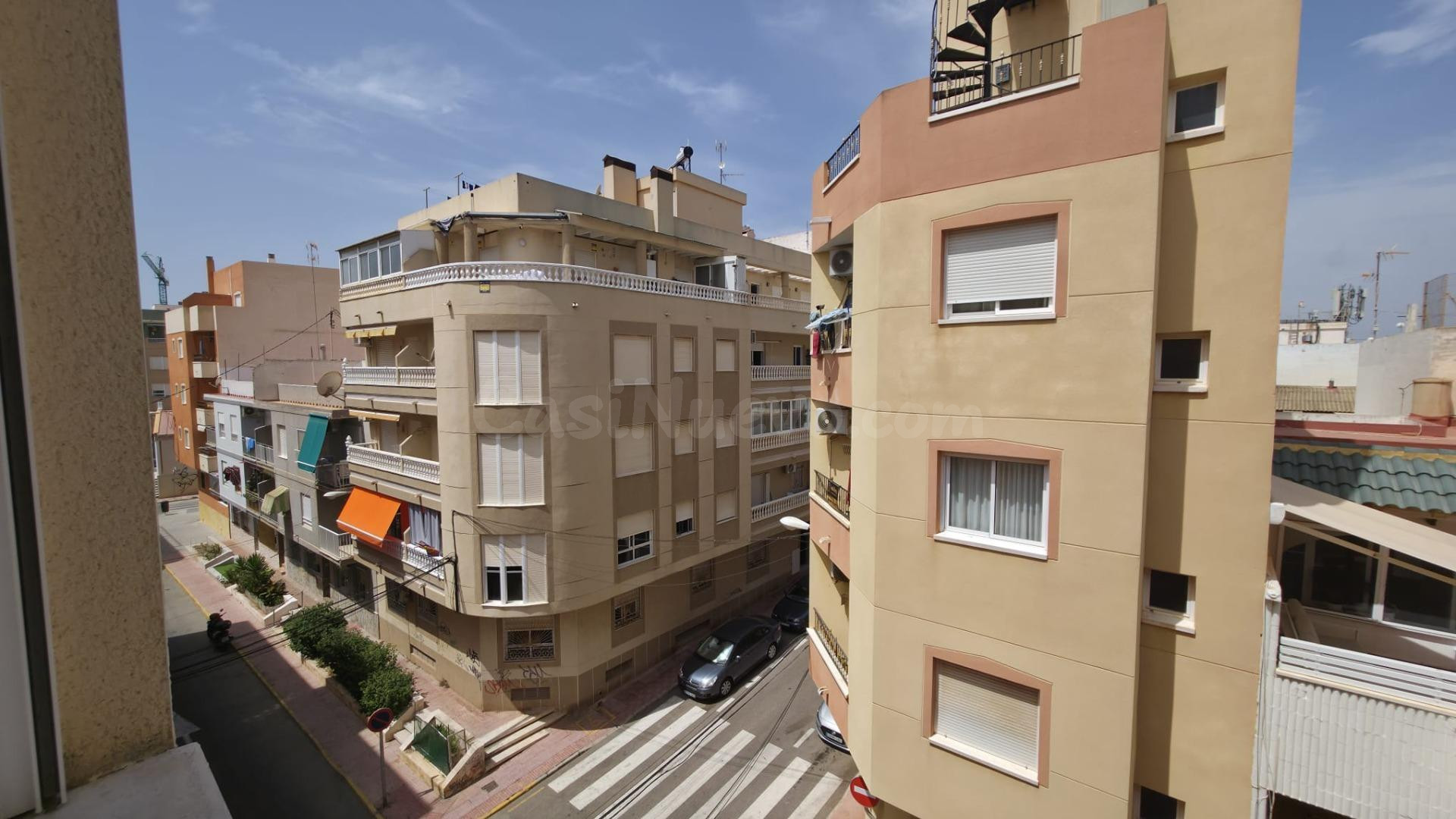 Apartamento en Torrevieja playa de Los Locos en Perfecto Est - foto 5