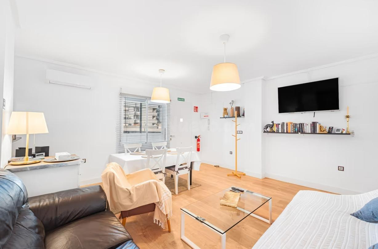 Apartamento de 3 dormitorios 2 baños, garaje, se alquila por temporadas en Torrevieja playa del Cura