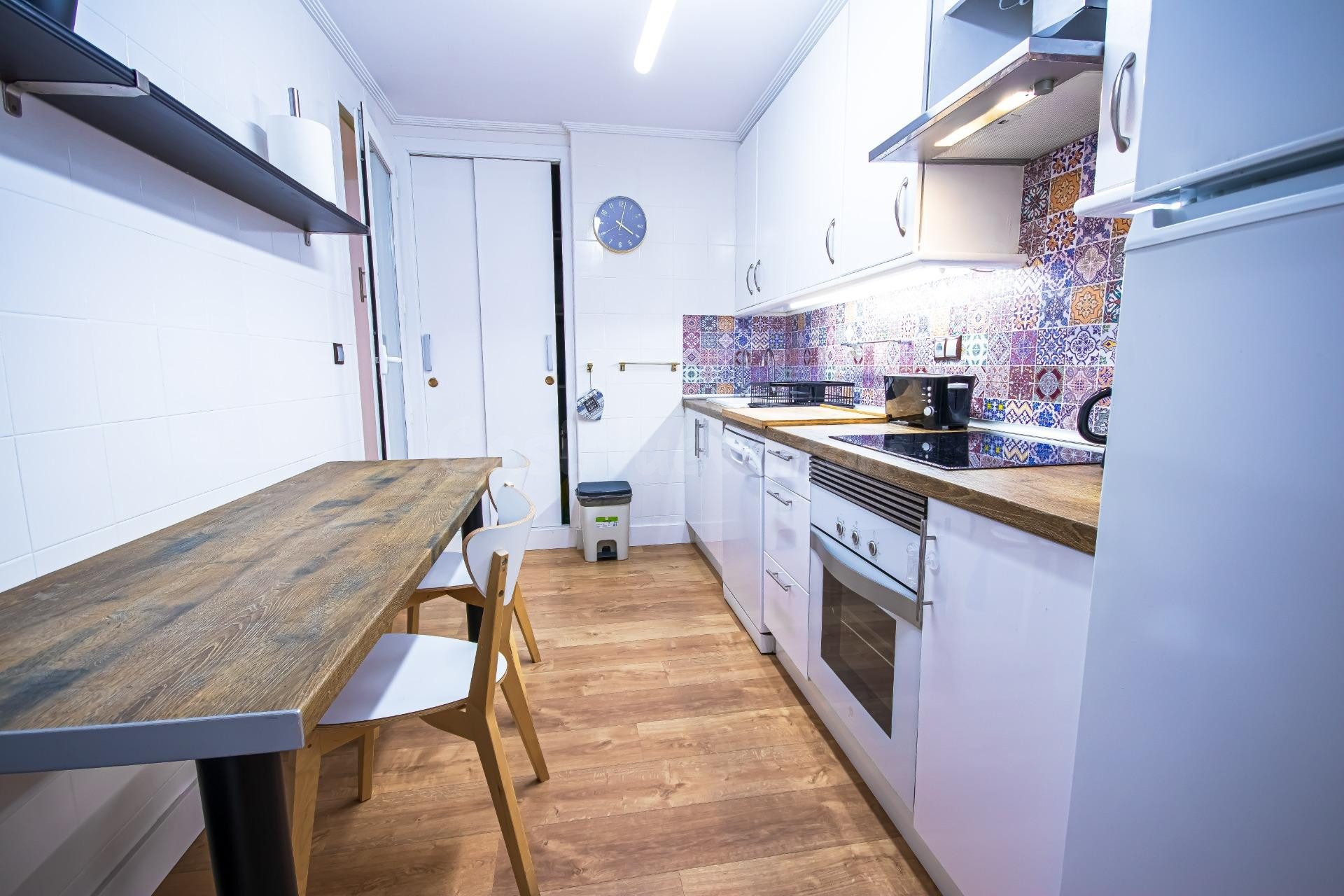 Apartamento de 3 dormitorios 2 baños, garaje, se alquila por - foto 5