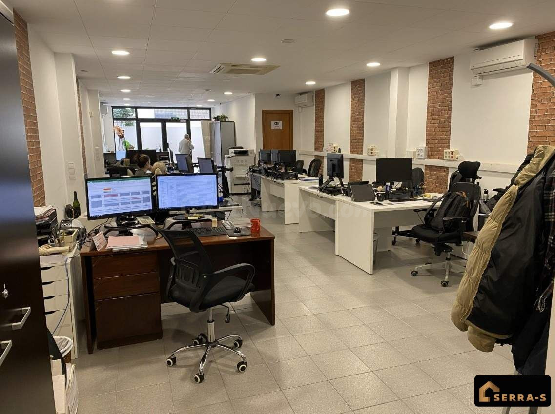 Local en alquiler en el centro de Calella - 138 m2, ideal pa