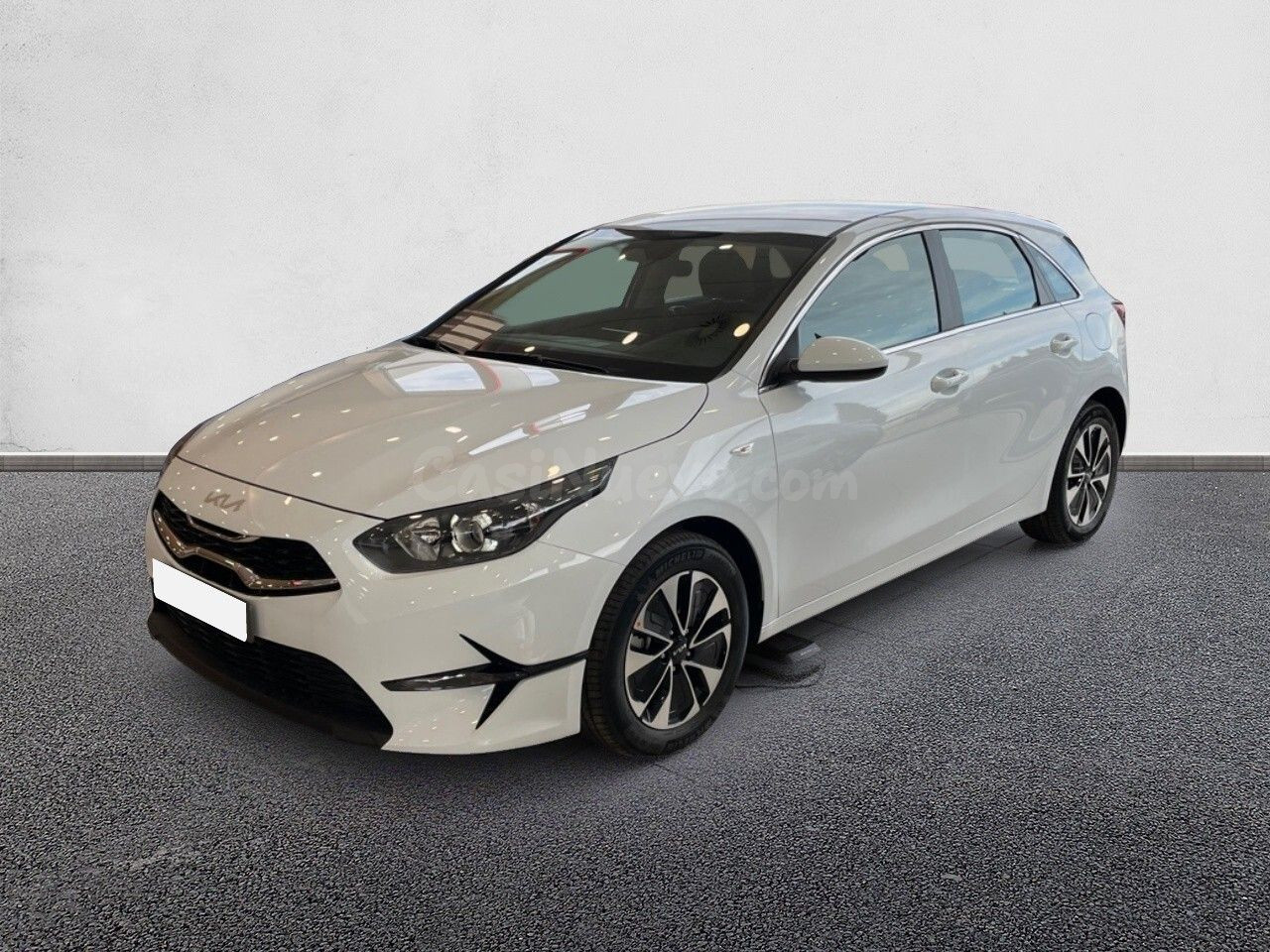 Kia Ceed 1.0 MHEV 74 kW - Furgoneta de 5 plazas en València