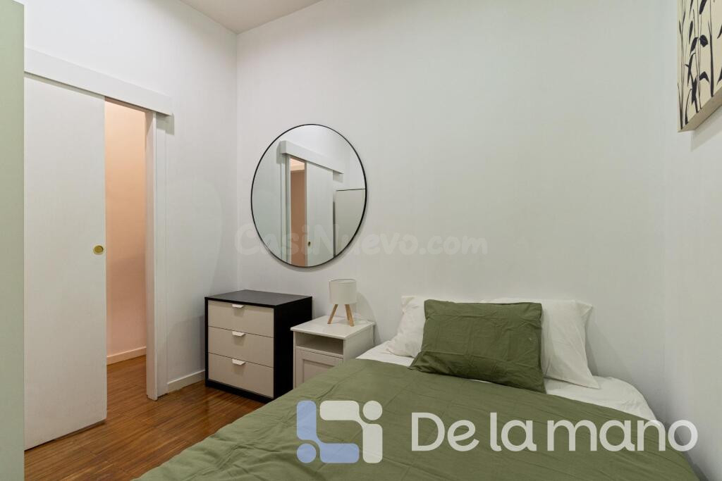 PISO REFORMADO, AMUEBLADO Y CON BALCÓN PRIVADO. - foto 5