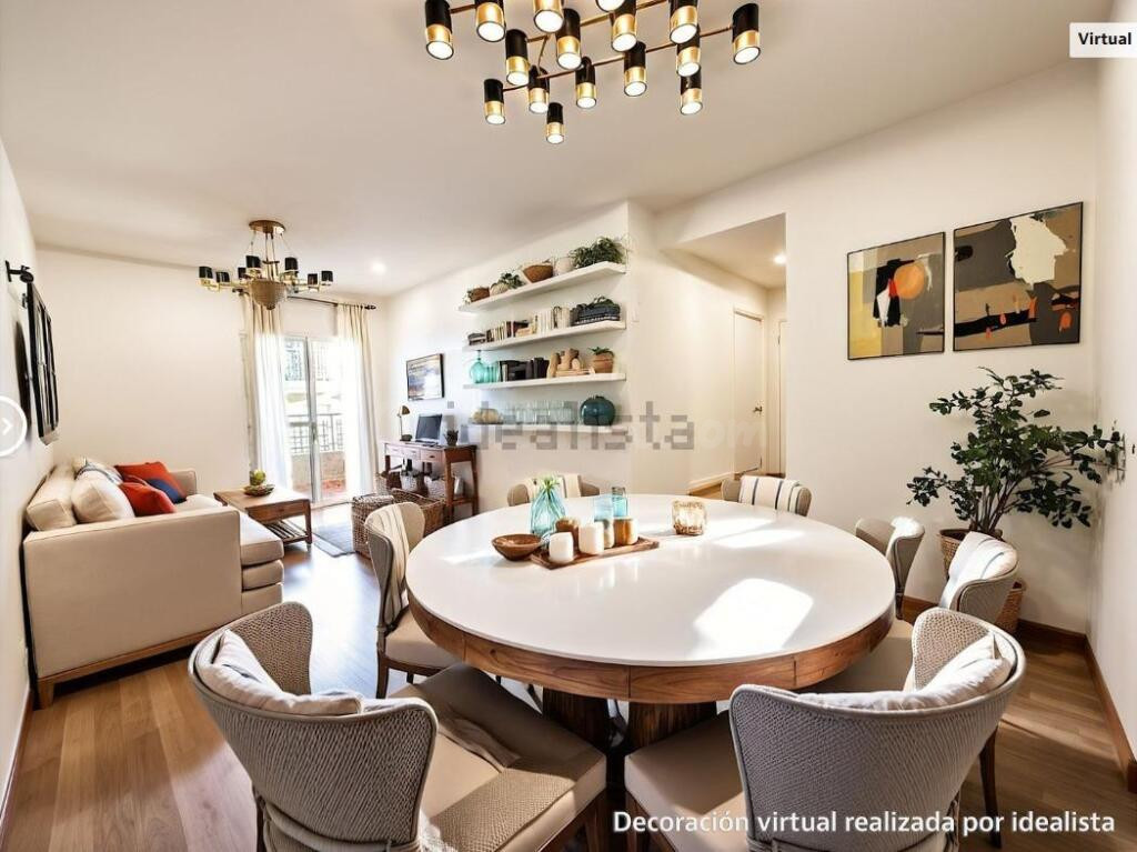 ¡En Exclusiva! Amplio apartamento con zonas ajardinas y 2 pi