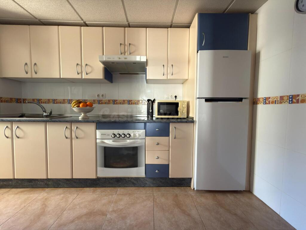 ¡En Exclusiva! Amplio apartamento con zonas ajardinas y 2 pi - foto 3