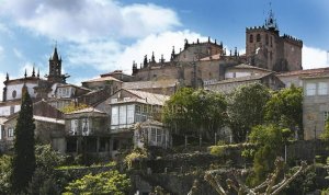 Casa en venta casco historico de Tui con vistas al Rio Miño. - foto 2