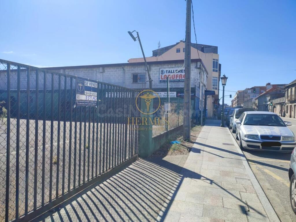 Parcela en venta Tui centro - foto 3