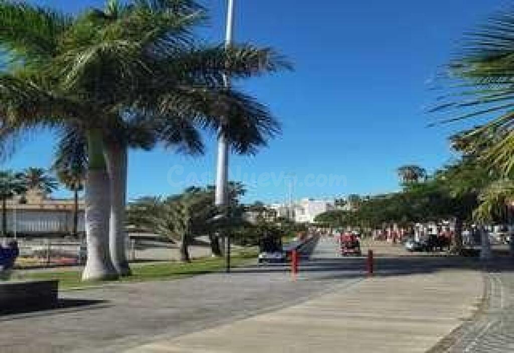 TRASPASO DE RESTAURANTE EN PRIMERA LINEA LOS CRISTIANOS