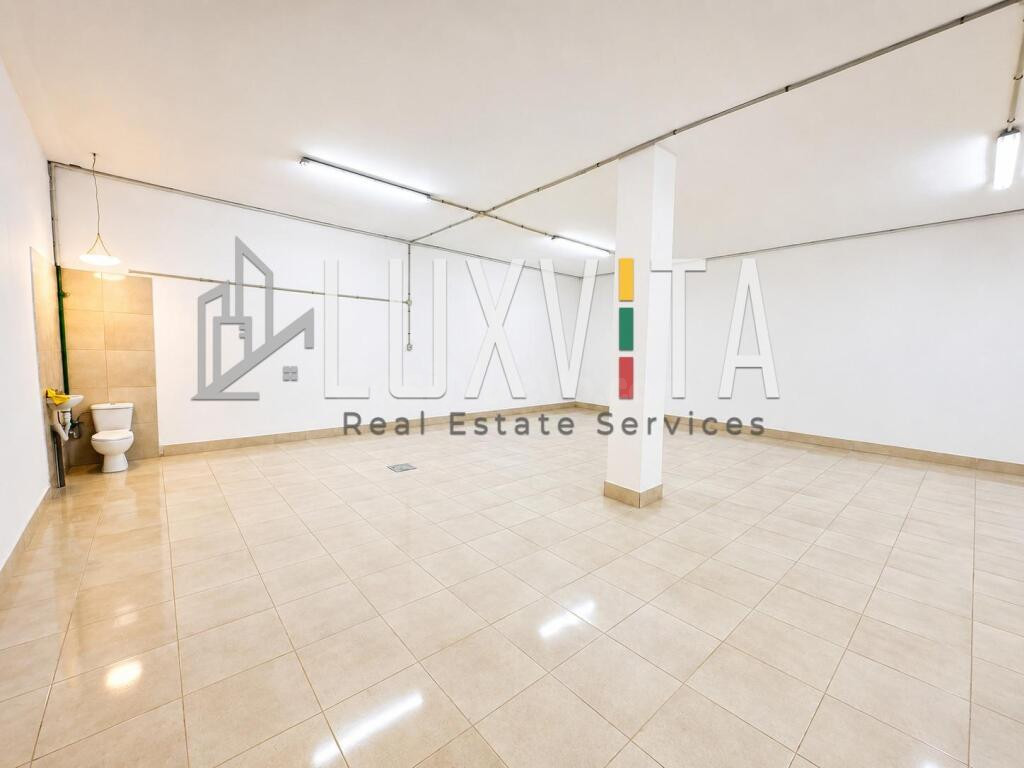 Local comercial diáfano de 98 m2 en Polígono Las Andoriñas – - foto 2