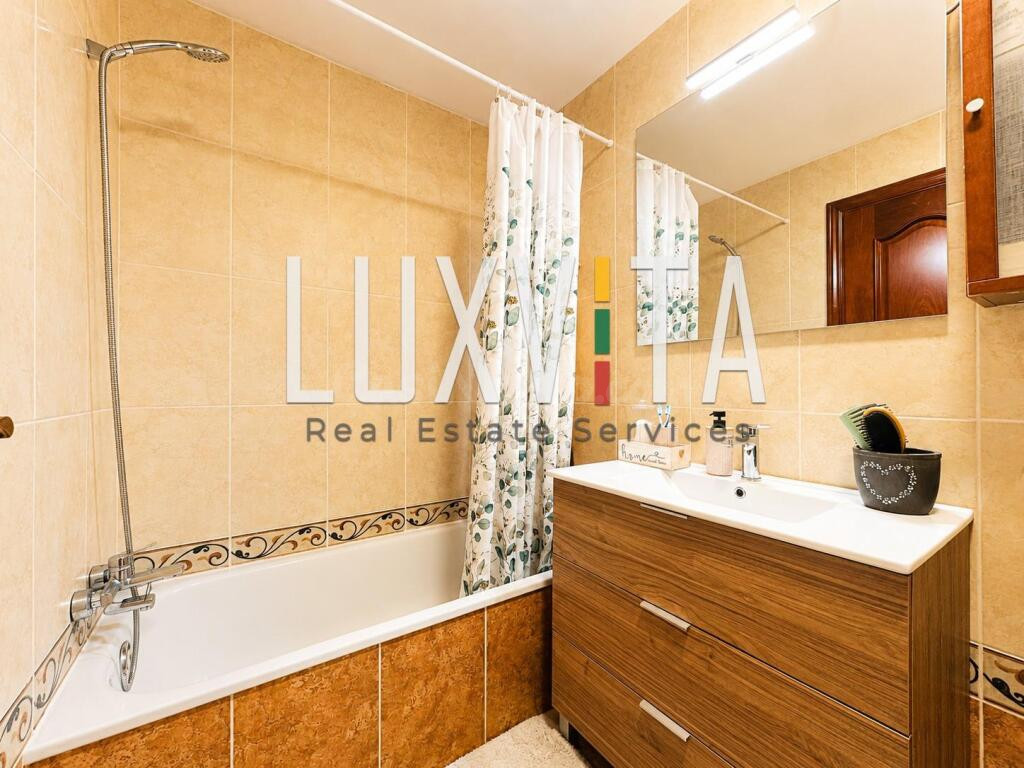 Luminoso apartamento de 2 dormitorios con garaje y trastero  - foto 5