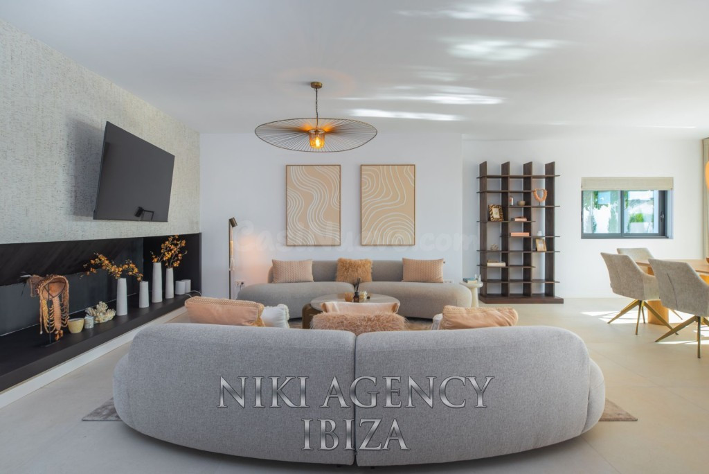 Casa-Chalet en Venta en Santa Eularia Des Riu Baleares - foto 4