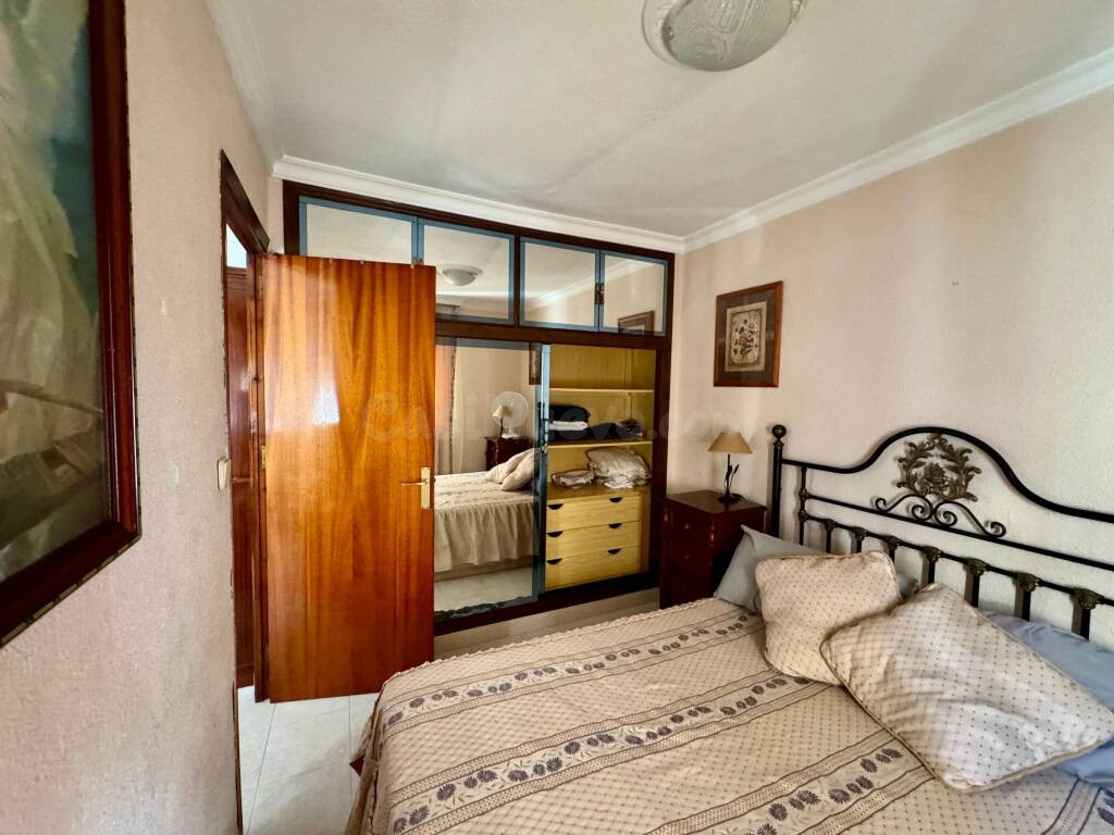 Piso de dos habitaciones a 300m de la playa a reformar