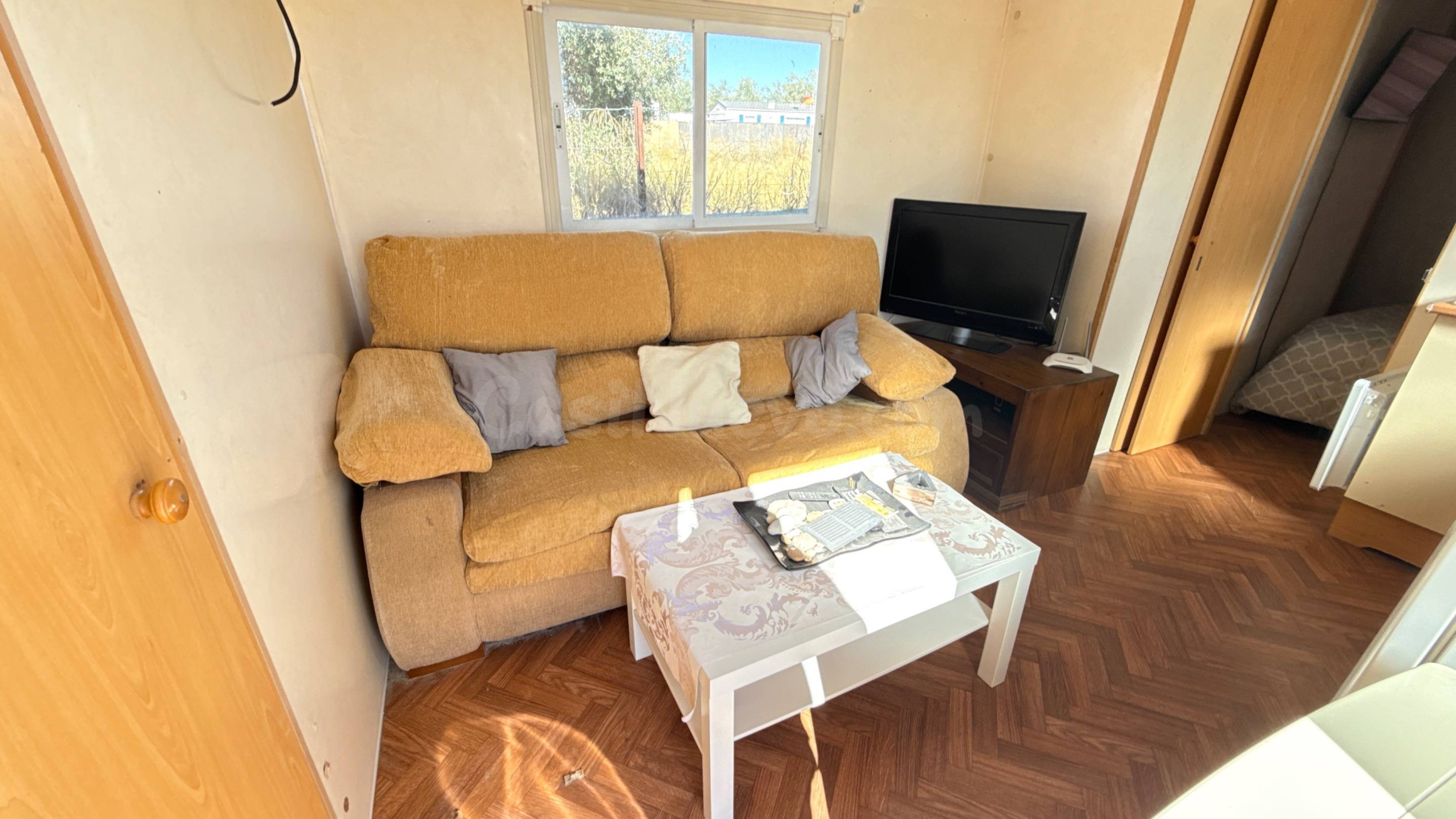 PARCELA RÚSTICA DE 500 m2 CON MOBILE HOME Y PISCINA EN DOS H - foto 4