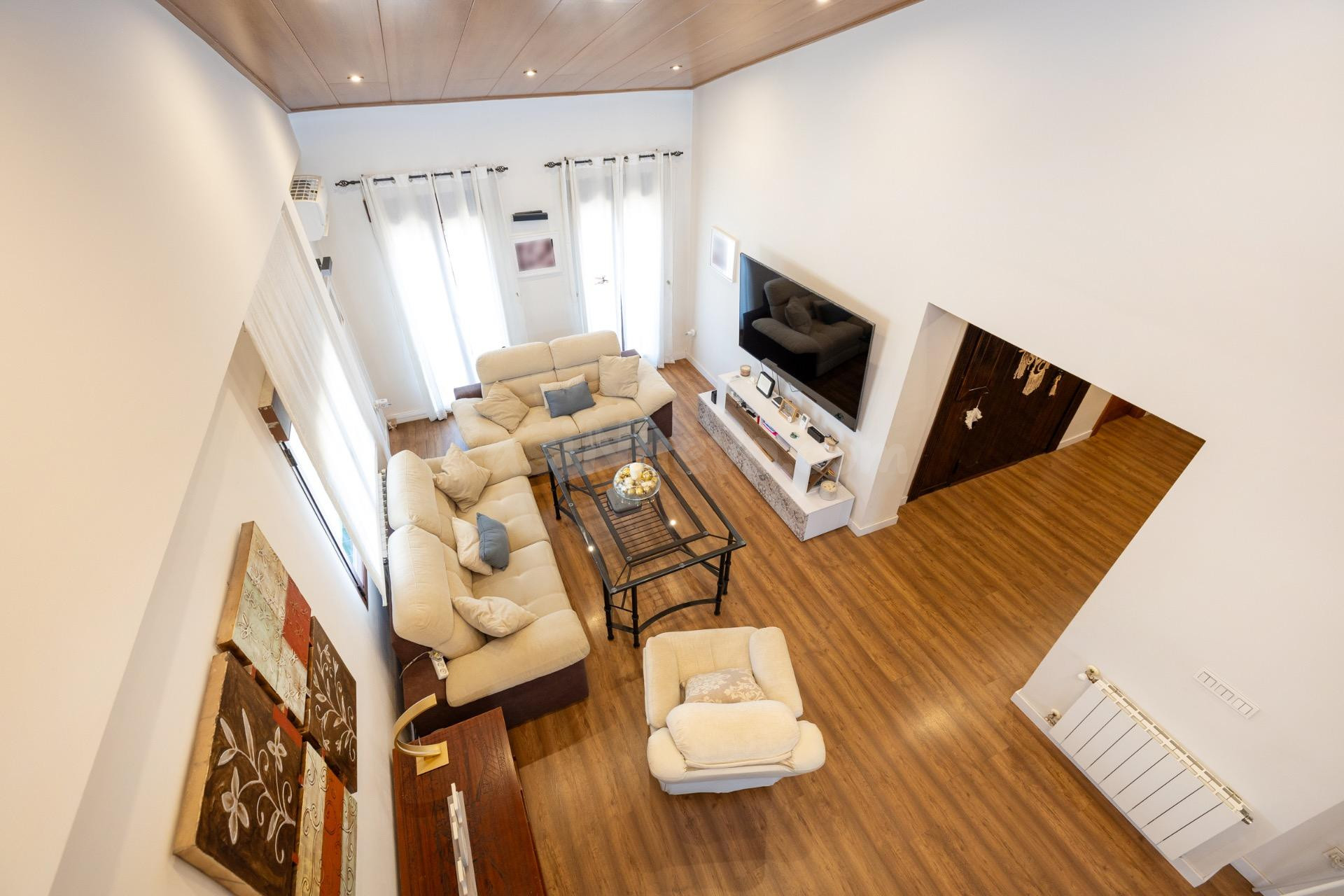 CHALET DE ENSUEÑO EN URB. VIÑA DEL REY, OTURA - foto 3