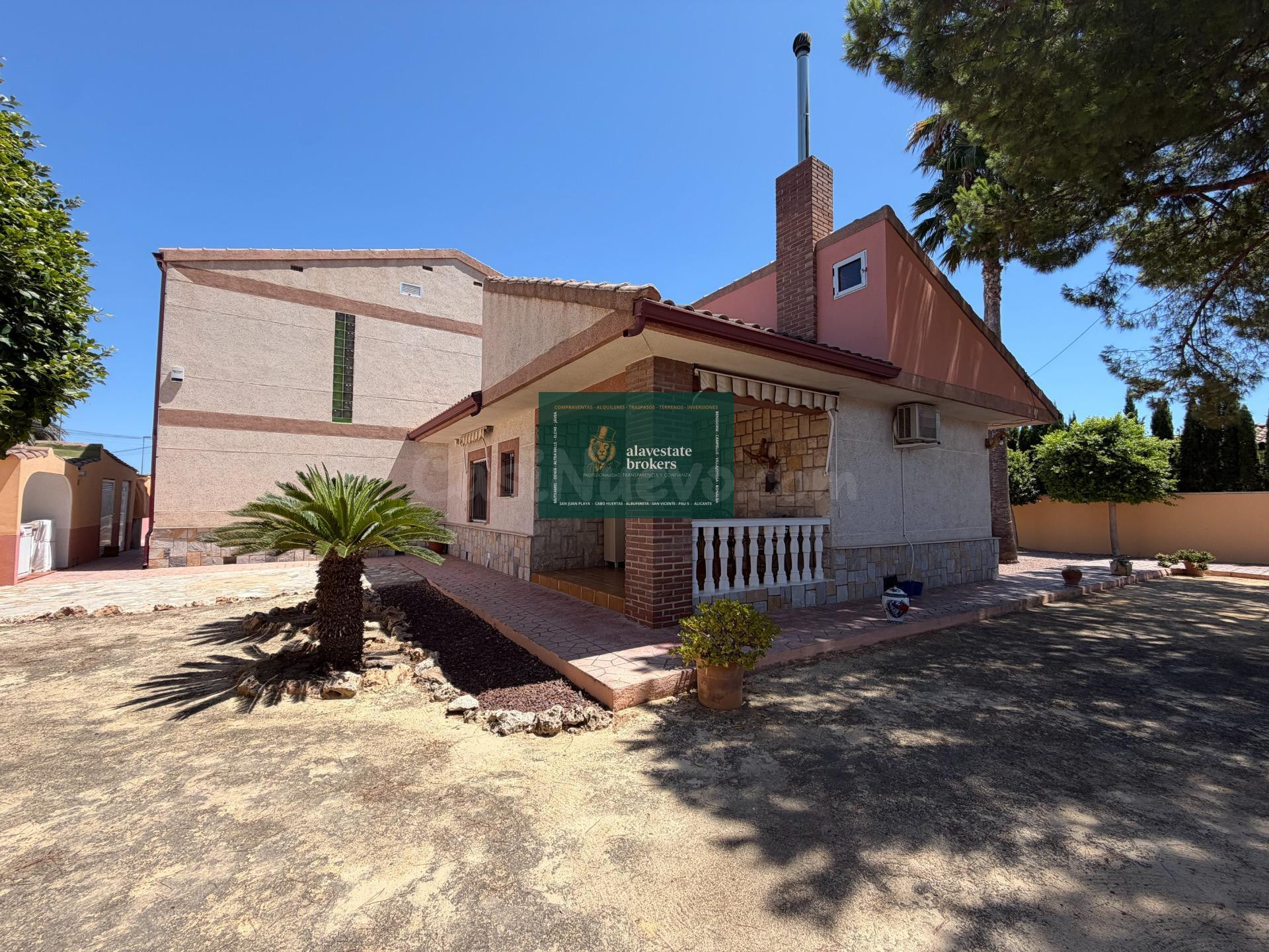 CHALET INDEPENDIENTE EN LA ALBUFERETA