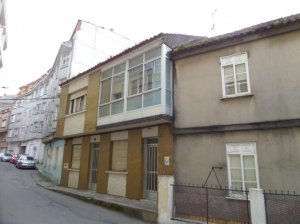 Casa con finca en el centro de Cangas - foto 4
